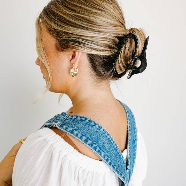 Shop ANDi - Wholesale Hair Clip - Women's - Hollow Cloud Claw Clip