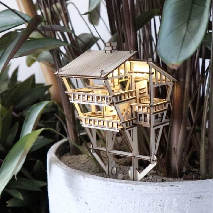 Tiny Treehouses - Tropical Lookout en andere Puur wonen wholesale inkopen. Gratis retourzendingen en een 60-dagen netto betalingstermijn op Faire.com trends op Faire.