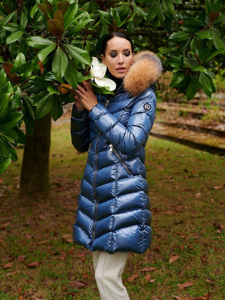 Pufferjacka med zig-zagmönster, dubbel dragkedja och fast huva med avtagbar rävpäls för wholesale av Henry arroway