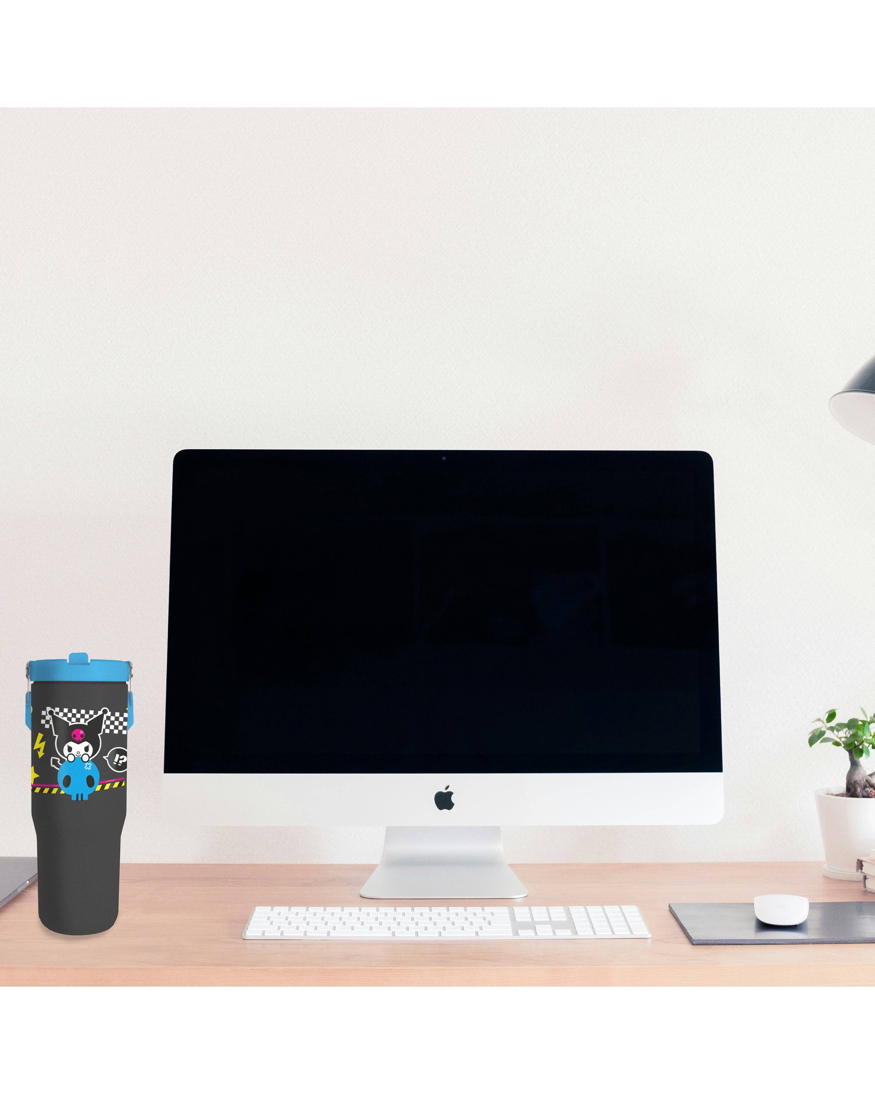 Close Up GmbH - Wholesale Insulated Mug/Tumbler - Kuromi 30 oz Tumbler with Handle & Flip Straw 0.85l4