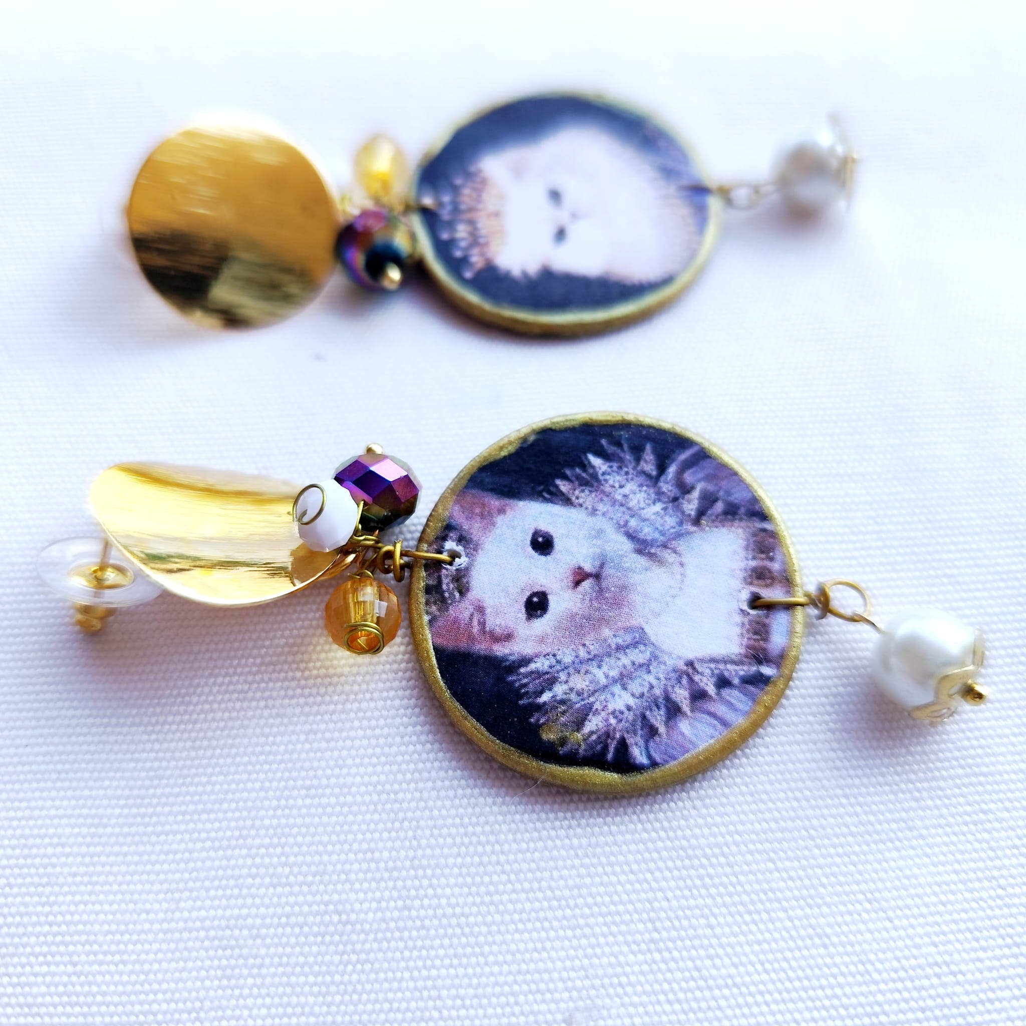 Wild & Free - Wholesale Dangle Earrings - Pendientes de madera de gatos Reina y Rey1