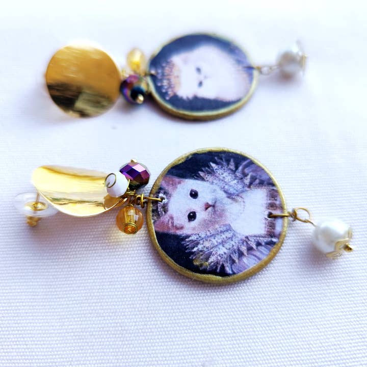 Wild & Free - Wholesale Dangle Earrings - Pendientes de madera de gatos Reina y Rey1