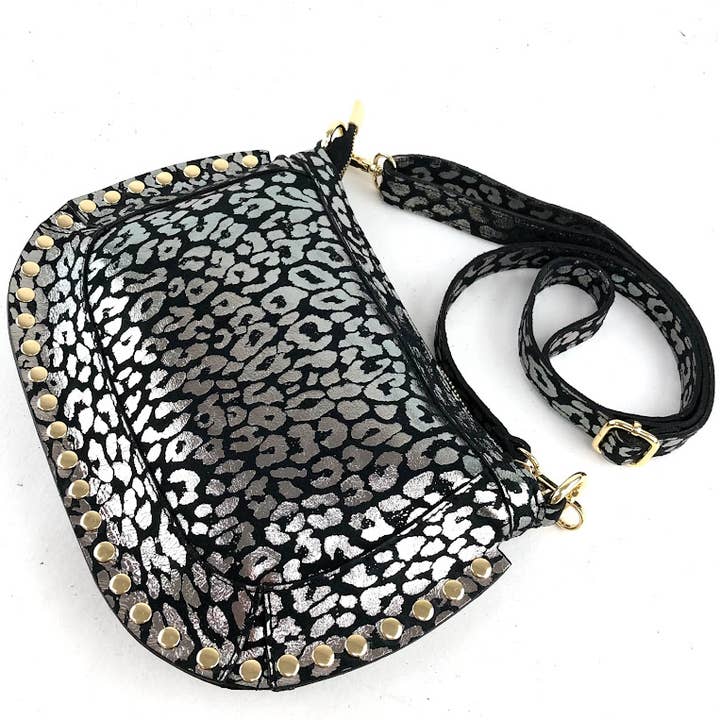 MILANO AMOUR – bolsa tiracolo - Mulher por atacado – BOLSA CROSSBODY VESUV ESTAMPA ANIMA FANTASY STUDS CAMURÇA 3