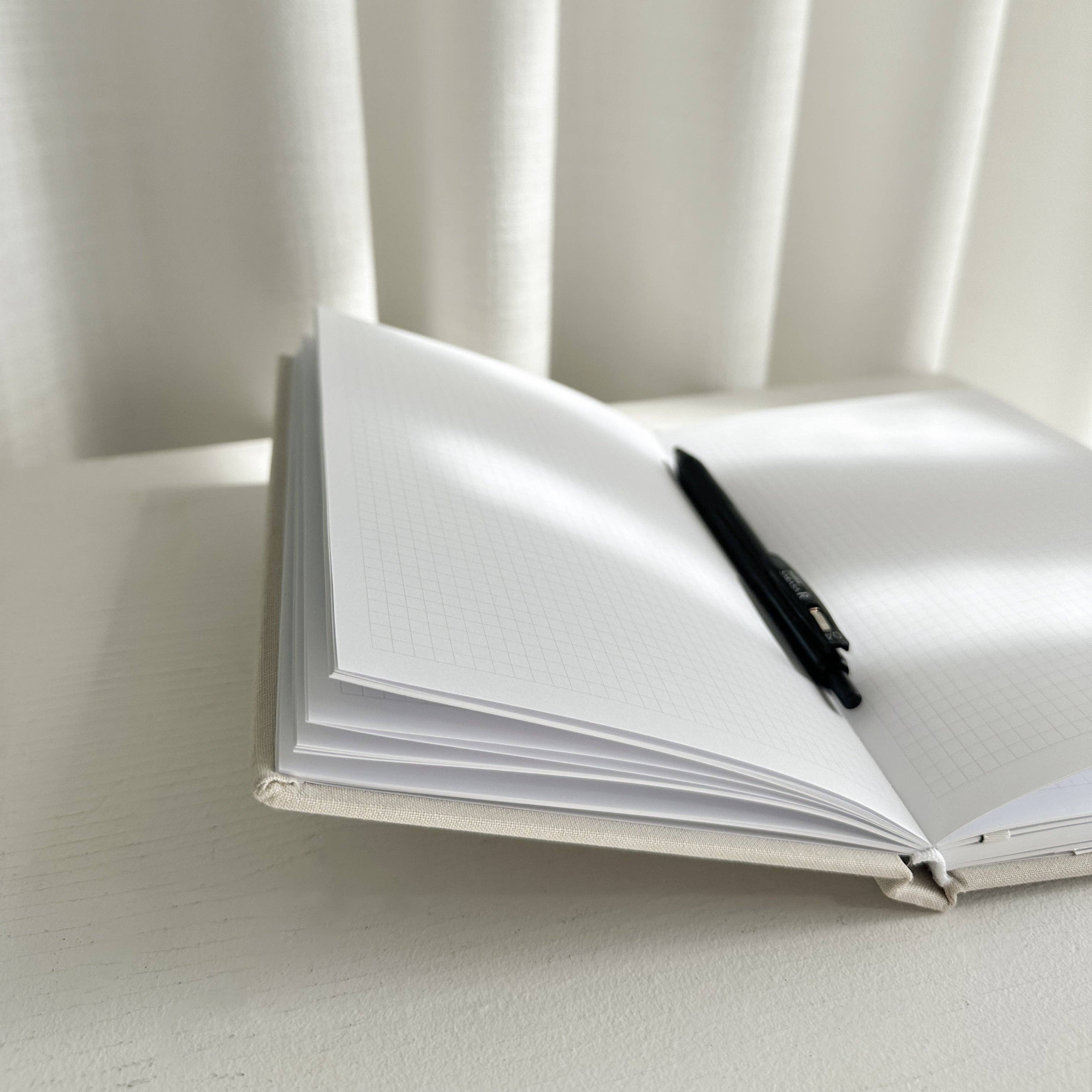 Rosie Papeterie - Wholesale Notebook - Le Cahier : The Grid Notebook2