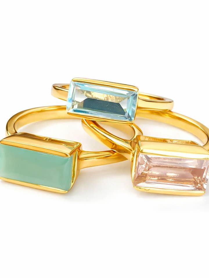 Emerald cut solitaire ring in gold vermeil for wholesale by Treisi