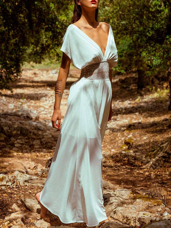 Abito lungo in tulle Ana per la vendita all'ingrosso da parte di IVANNA MESTRES