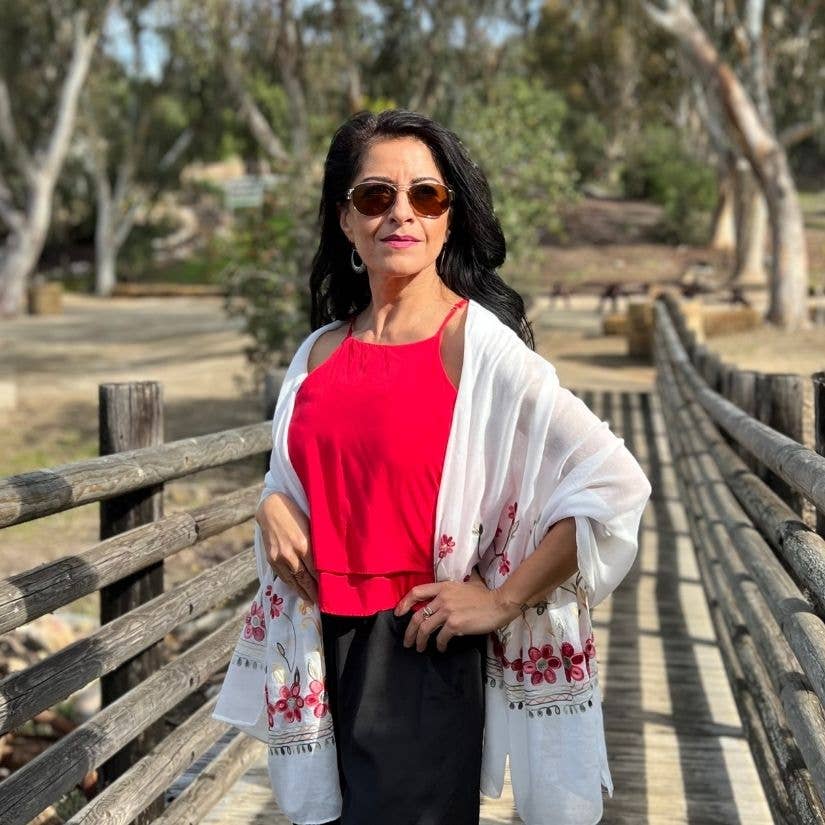 Humble Hilo – Engroshandel Tørklæde - Dame – Humble Hilo Broderet tørklæde/sjal med blomster15