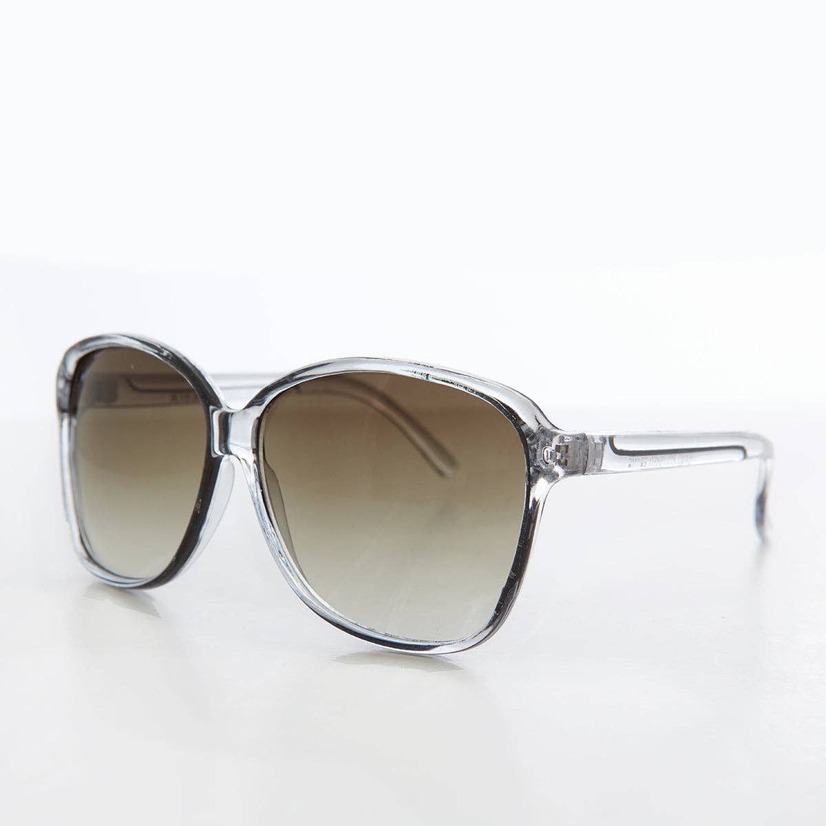 SUNGLASS MUSEUM - Wholesale Sunglasses - Women's - Oversized Butterfly Boho Sunglasses - Jan0