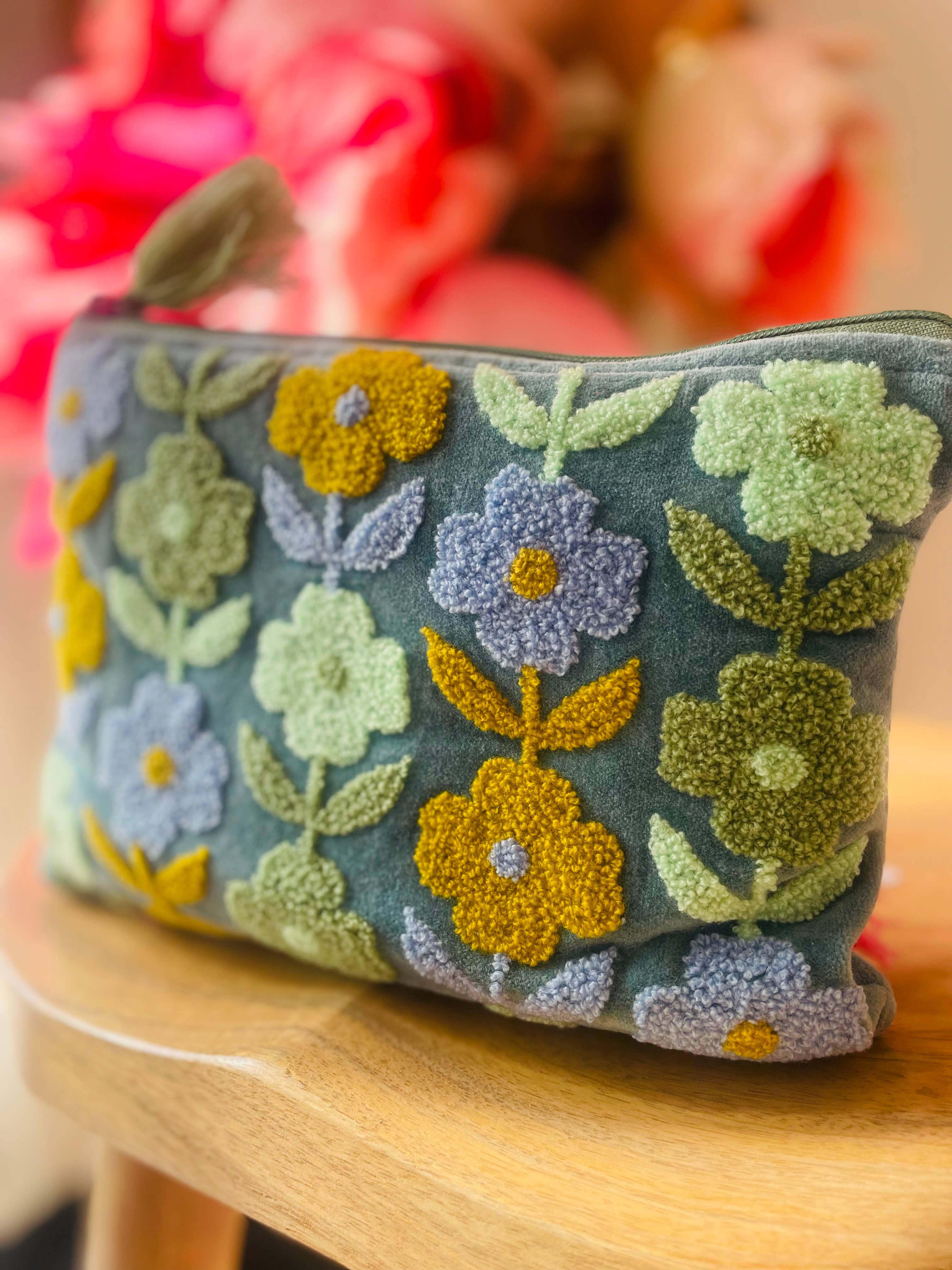 Pink Lemons Ltd - Wholesale Pouch - Women's - Rambling Flower Pouch - Blue & Cowslip0