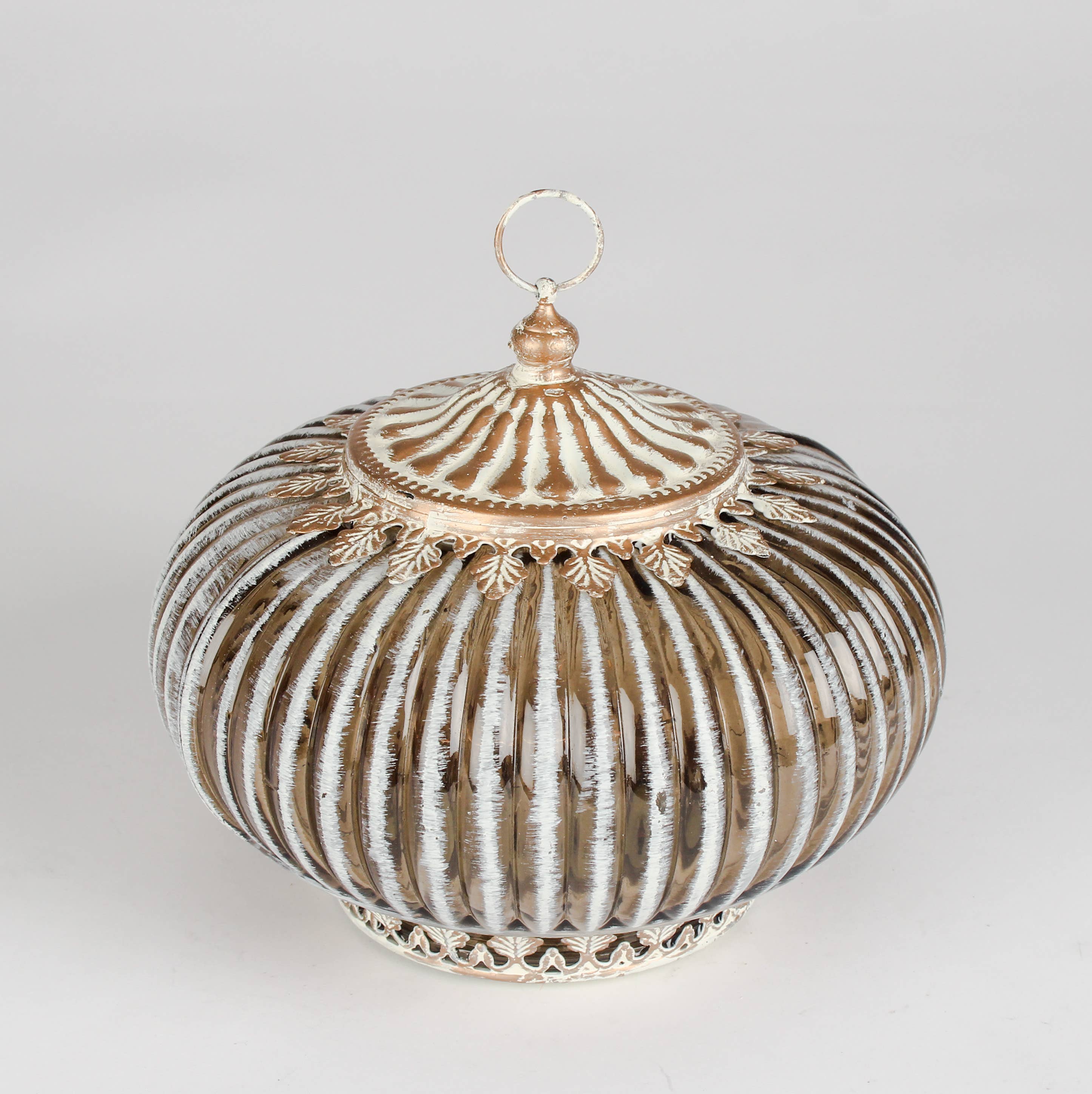 Originals International Ltd - Wholesale Lantern - Vintage-Inspired Battery Powered LED Lantern