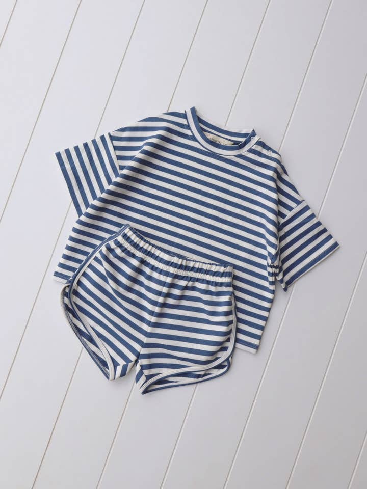 Ensemble court à rayures Euro pour la vente par Axel & Rose