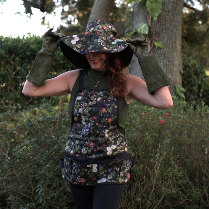 Midnight Bloom Wide Brim Gardening Hat for wholesale by Garden Works