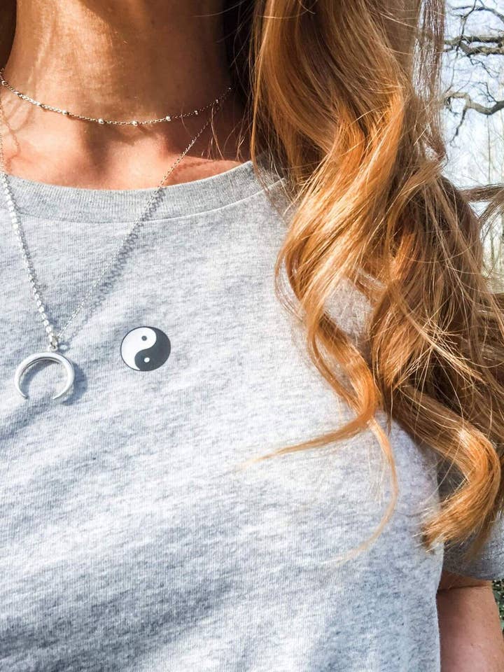 Yin Yang T-shirt van biologisch katoen voor wholesale door LONE OWL STUDIO