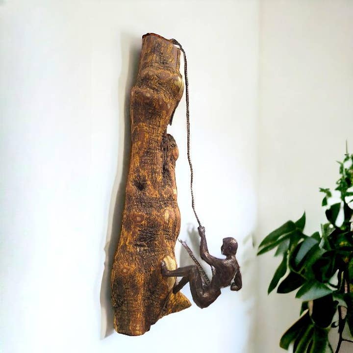 Oliveart – wholesale Wall Accent – Olive Wood Wall Man Figurine