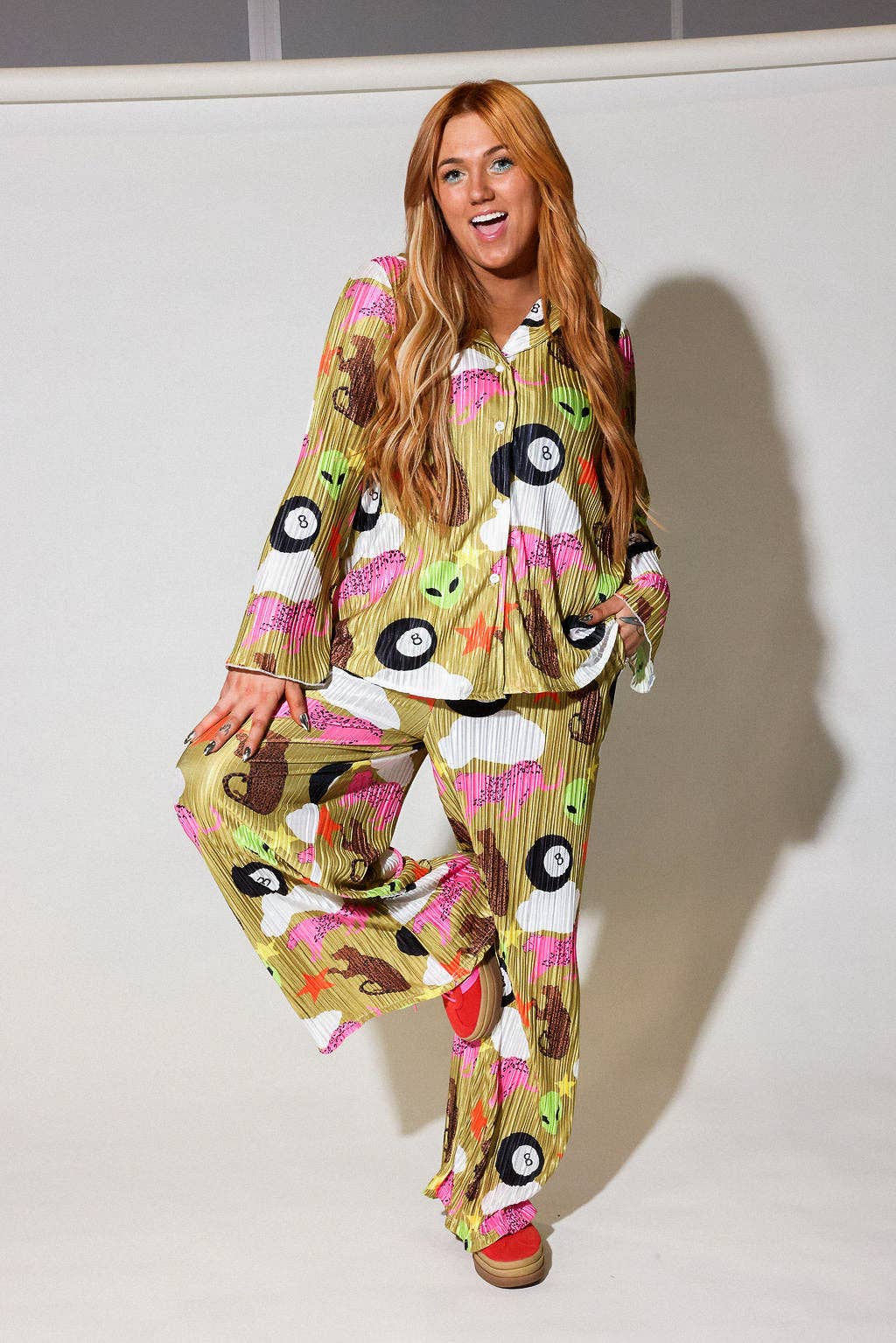 Burnt Toast – Engroshandel Bukser - Dame – Vi kommer i fred Alien Plissé sæt **PÅ LAGER IGEN**1