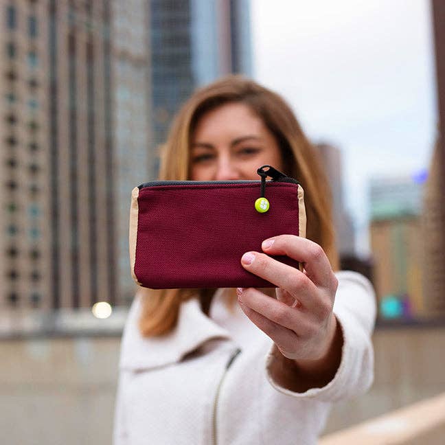 Maroon Dotsero 3.0 for wholesale on Faire7