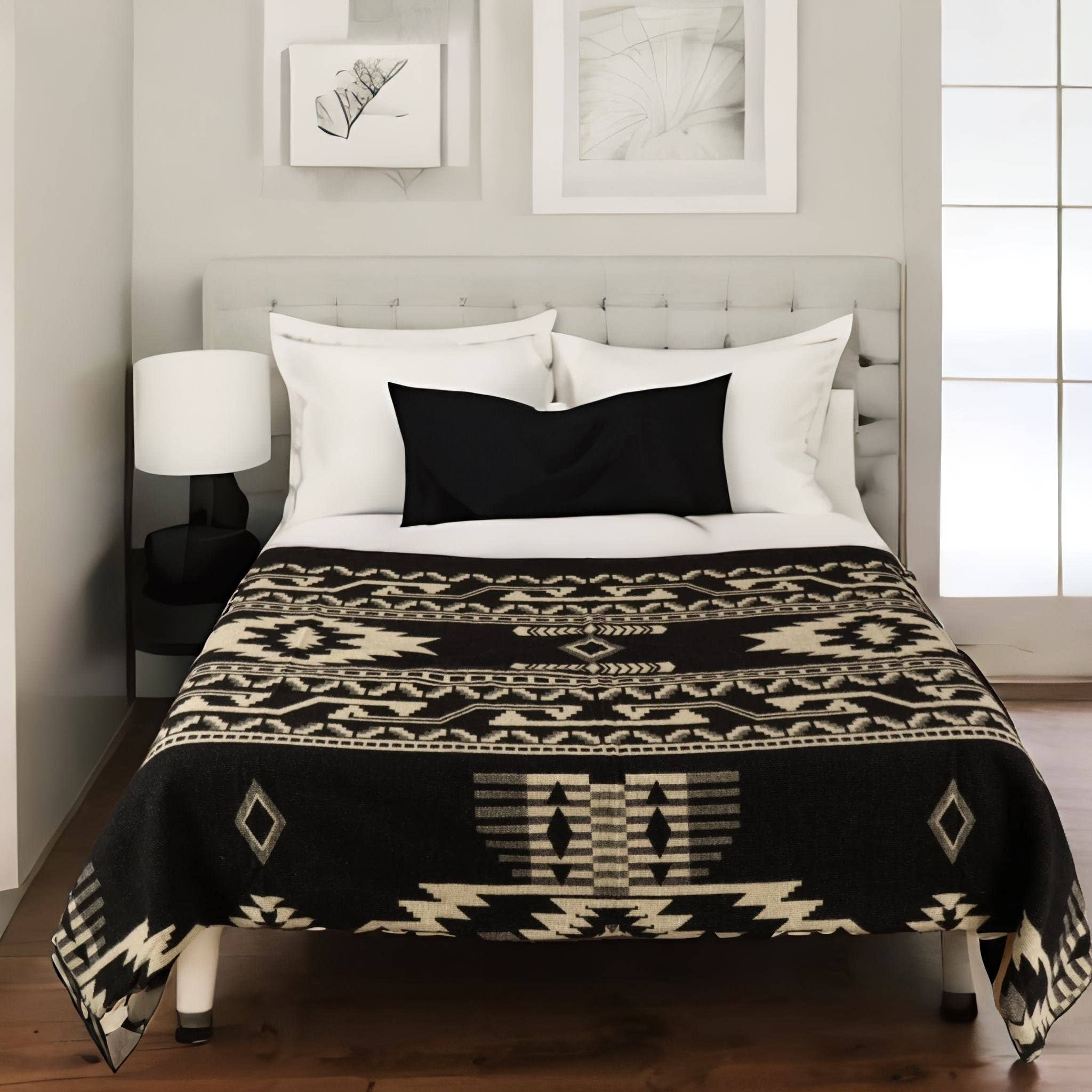 LATITUDE ZERO GOODS - Wholesale Throw Blanket - Los Abuelos - Black Native Blanket0