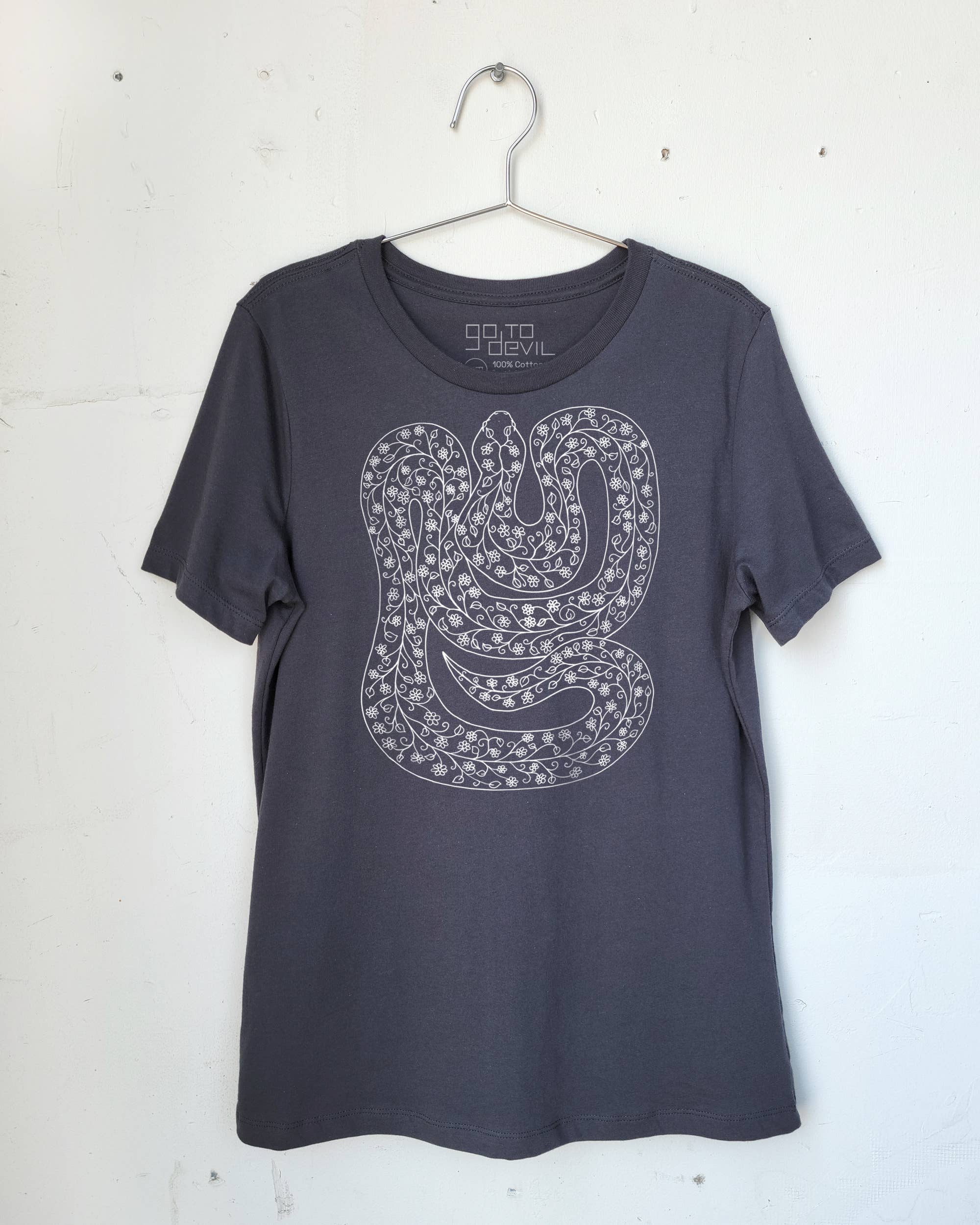 Go To Devil – T-shirt estampada - Mulher por atacado – Cobra Tee Gola Tripulante Feminina2