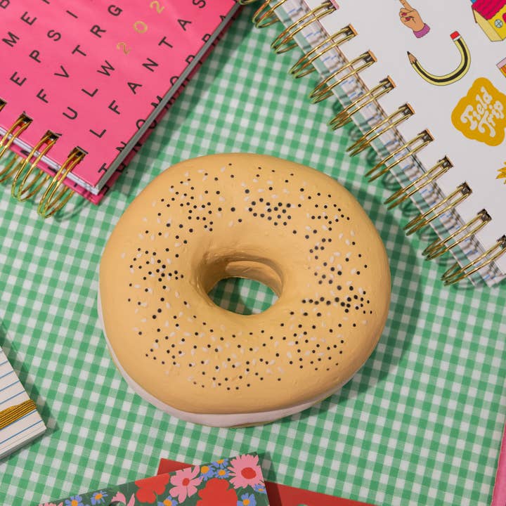 Ban.do – Engroshandel Stressaflastningsbold/-æltemasse – Føl dig bedre afstressningsbold, bagel