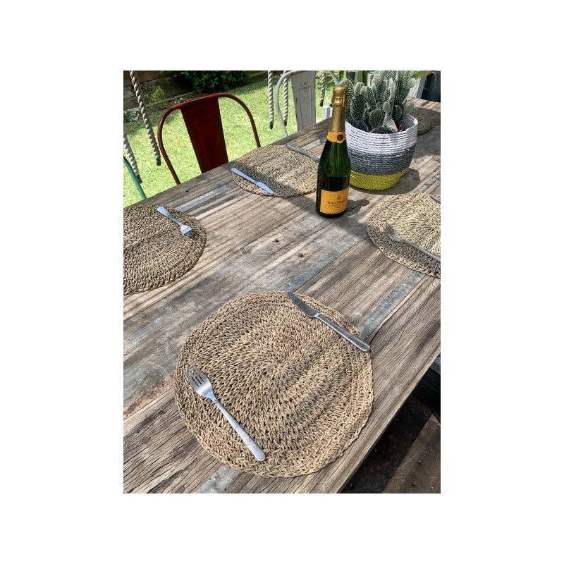 Paloma Black (Casa Natura Design, S.L.) - Vendita all'ingrosso Tovagliette - Sottopiatto Rotondo in Giacinto d'Acqua Naturale Intrecciato a Mano12