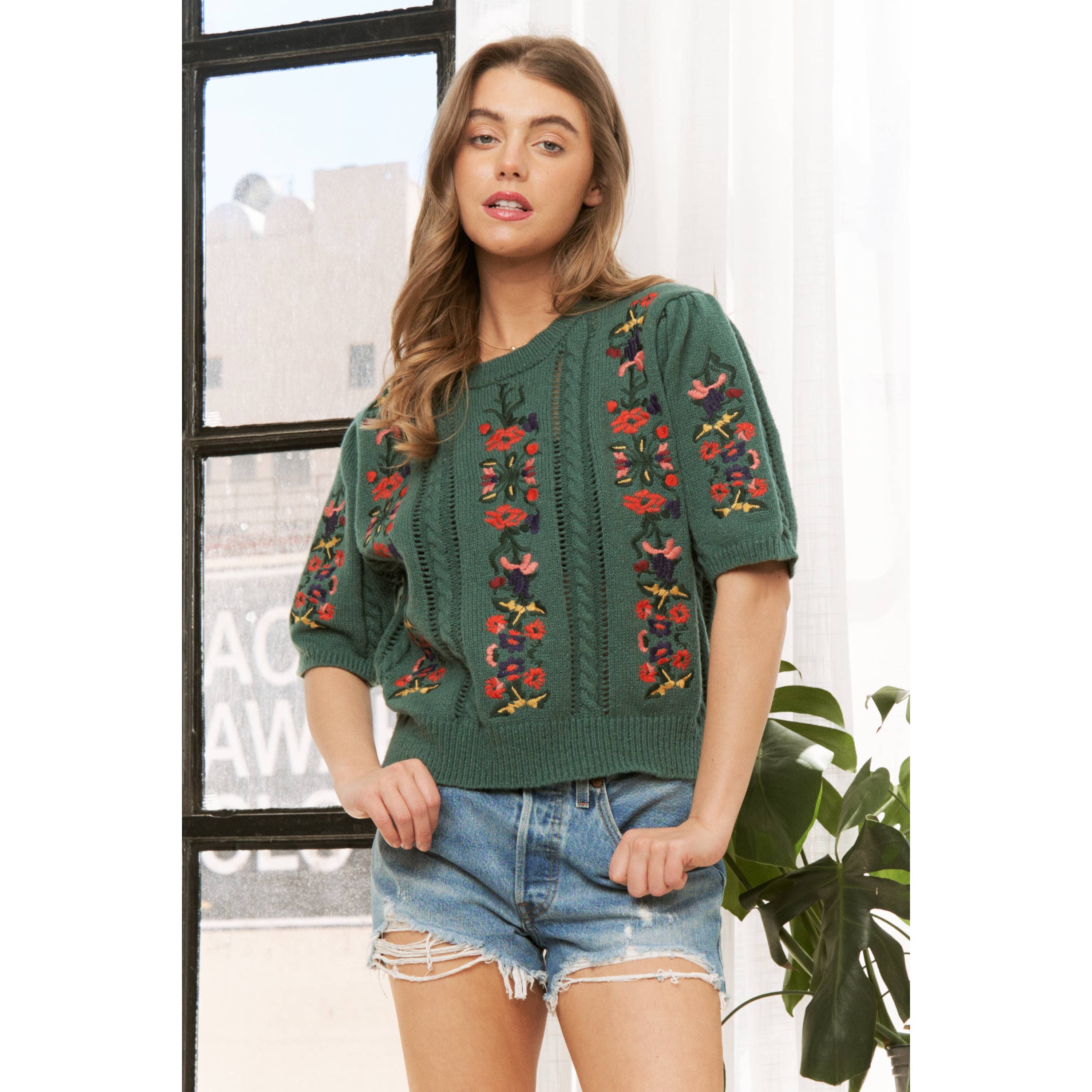 Sweet Generis - Wholesale Knit Sweater - Women's - CUTE FLORAL EMBROIDERY CASUAL PULLOVER SWEATER1