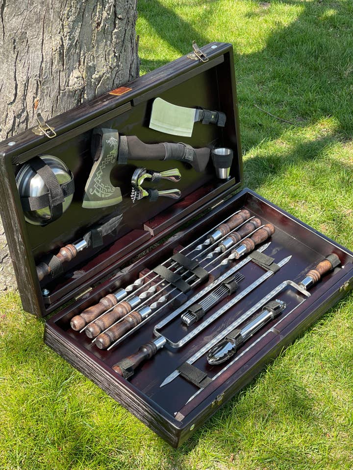 Ensemble de BBQ robuste TUR pour la vente par Timeless Steel