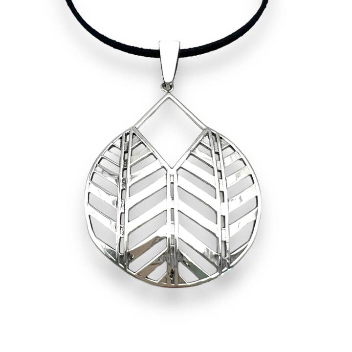 Ka Pili Poli Pendant for wholesale by Paradisus