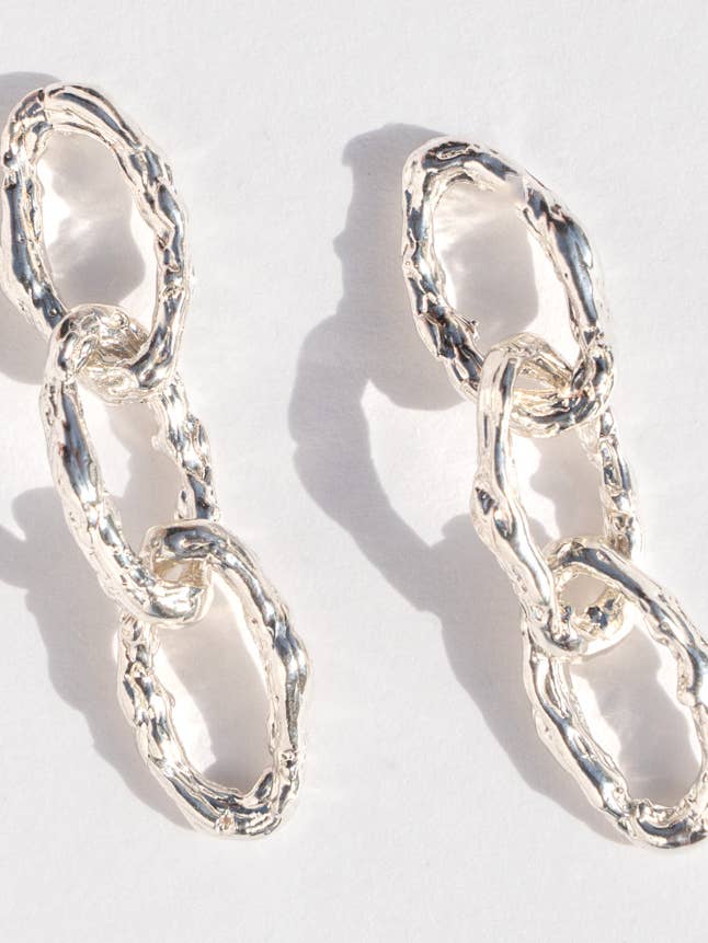 Boucles d'oreilles Giu en argent sterling recyclé pour la vente par Swim to the Moon