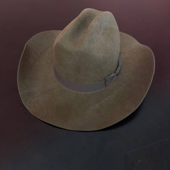 Queens INC – wholesale Cowboy Hat – Women’s – Australian Wool Cattleman Cowboy Hat With Ribbon
14