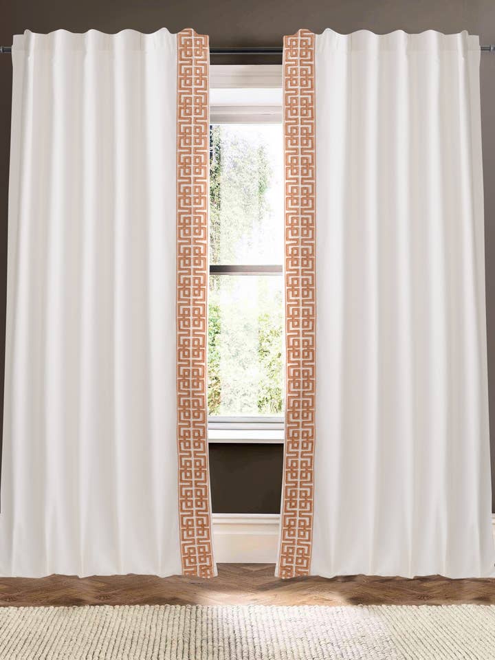 Camio Elfenben 108" Linned Bomuldsblanding Gardin for engroshandel hos Creative Threads, Inc.