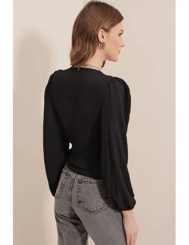 Mani Textile - Wholesale Blouse - Women's - Cache Coeur shirt - Black1