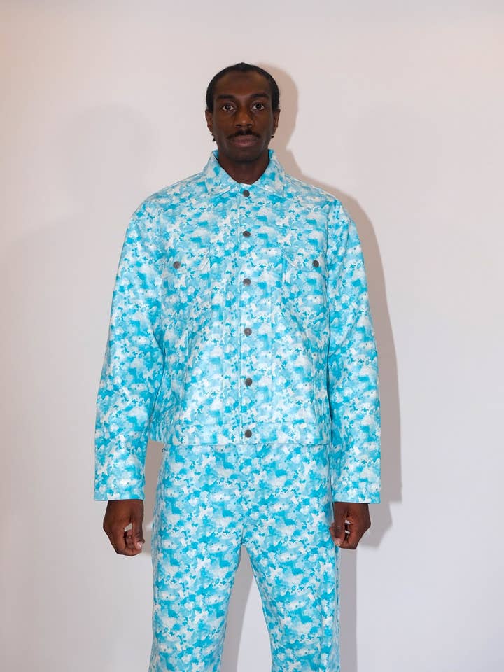 VESTE CAMOUFLAGE NEIGE pour la vente par Mind Bowling