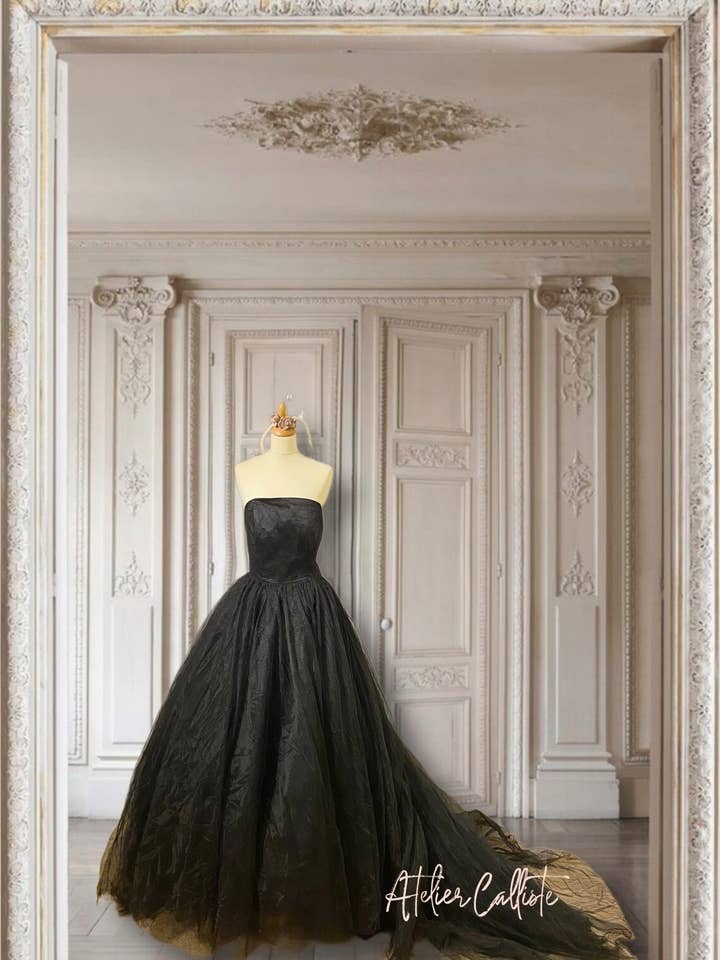 Forudbestil håndlavet sort svane Calliste brud, sort bryllup for engroshandel hos PETRA KARA BRIDAL