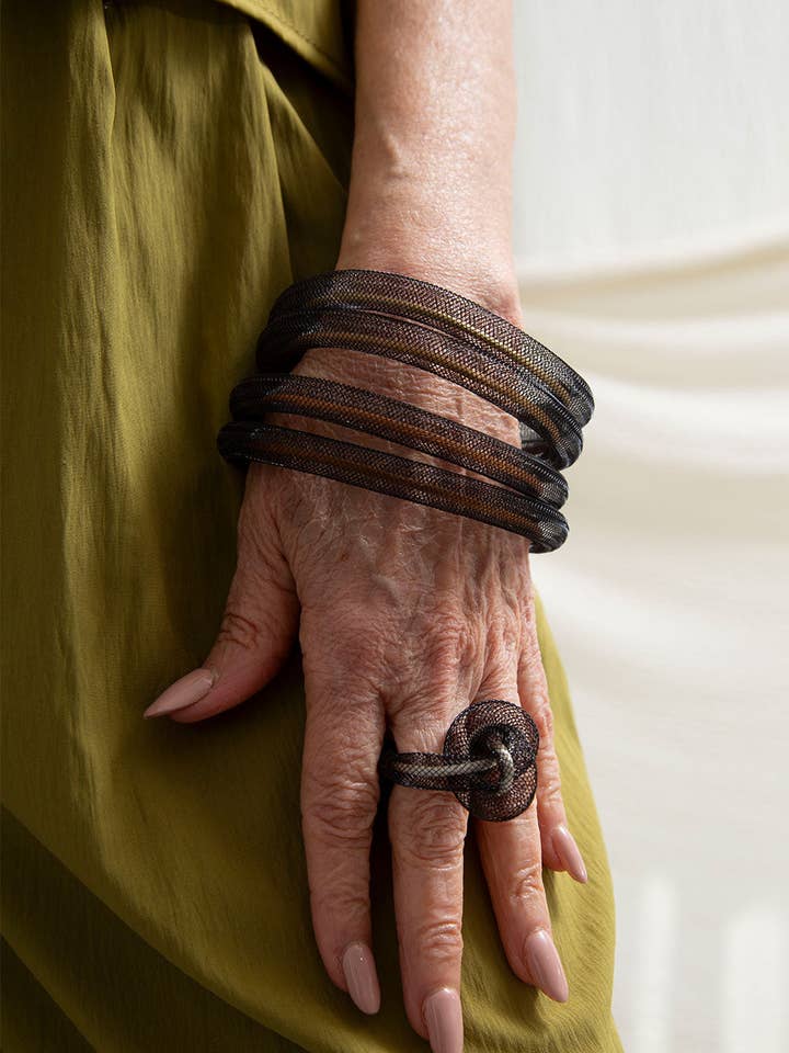 Life Bracelet 4 Layers - Metallics* para venta al por mayor de Iskin Sisters