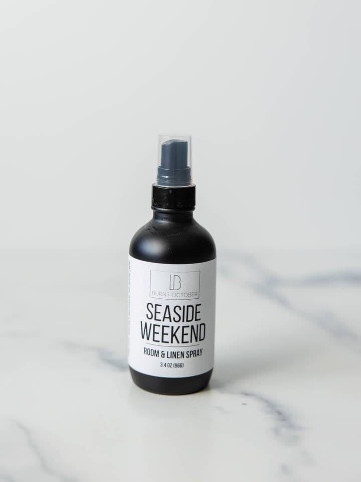Weekendkamer aan zee en linnenspray voor wholesale door Burnt October