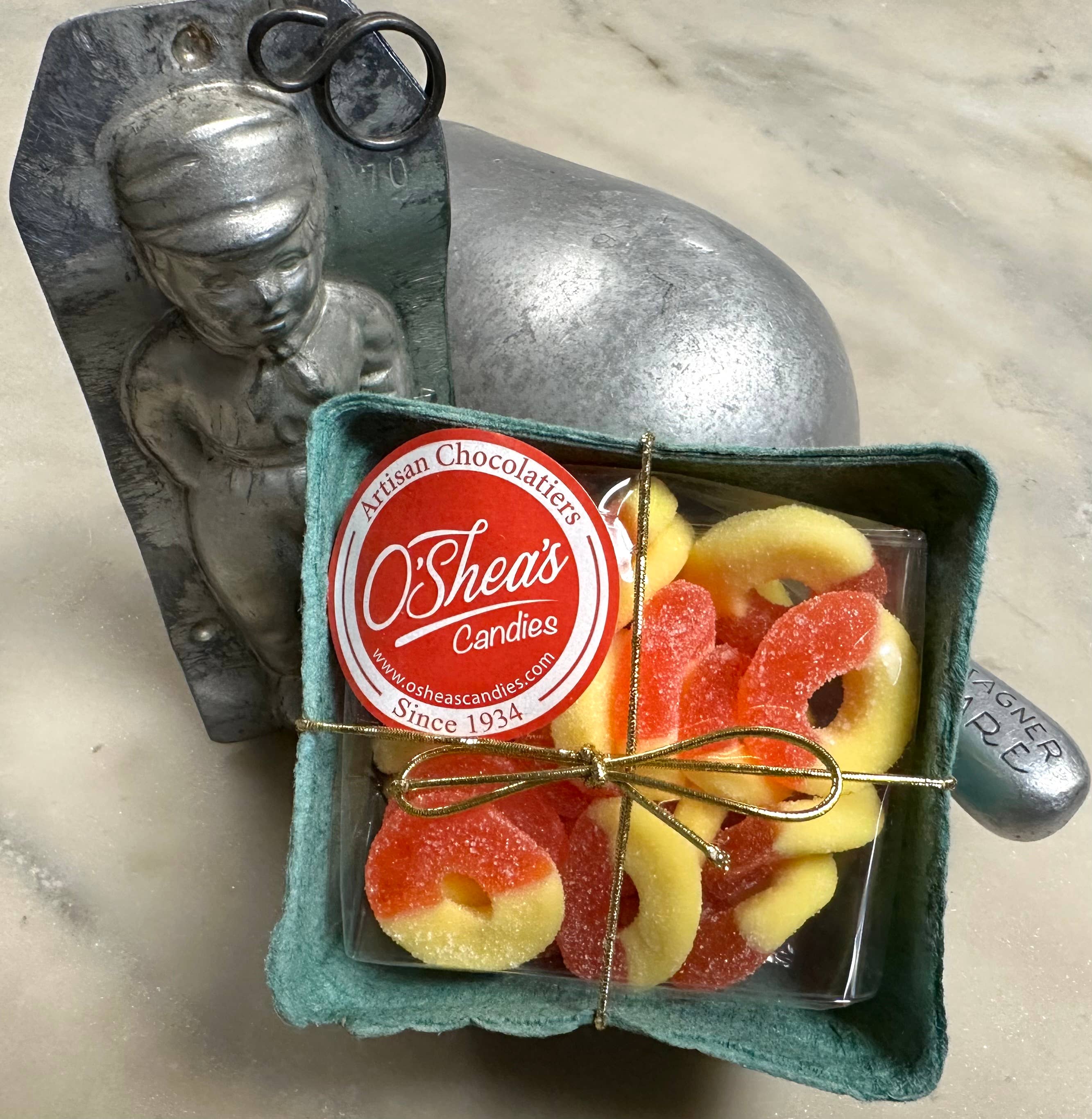 O'Shea's Candies Sweet Shop - Wholesale Gummy - Farmer Market Style Gummy 🍑 “Peach Rings w/ Basket” 1/2LB 1