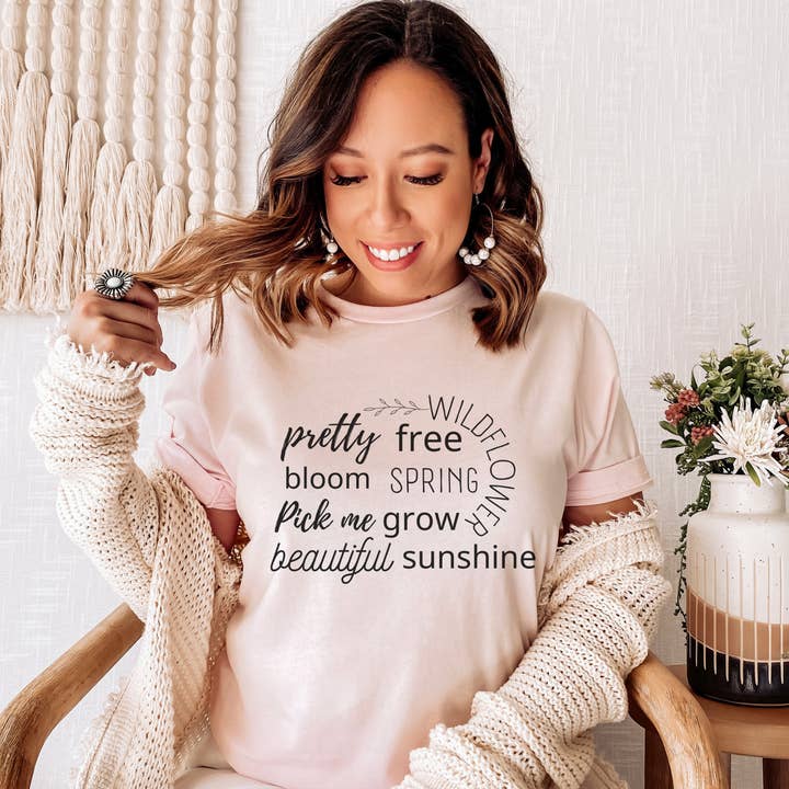 Vackra Wildflowers Grafisk Tee för wholesale av SweetBee