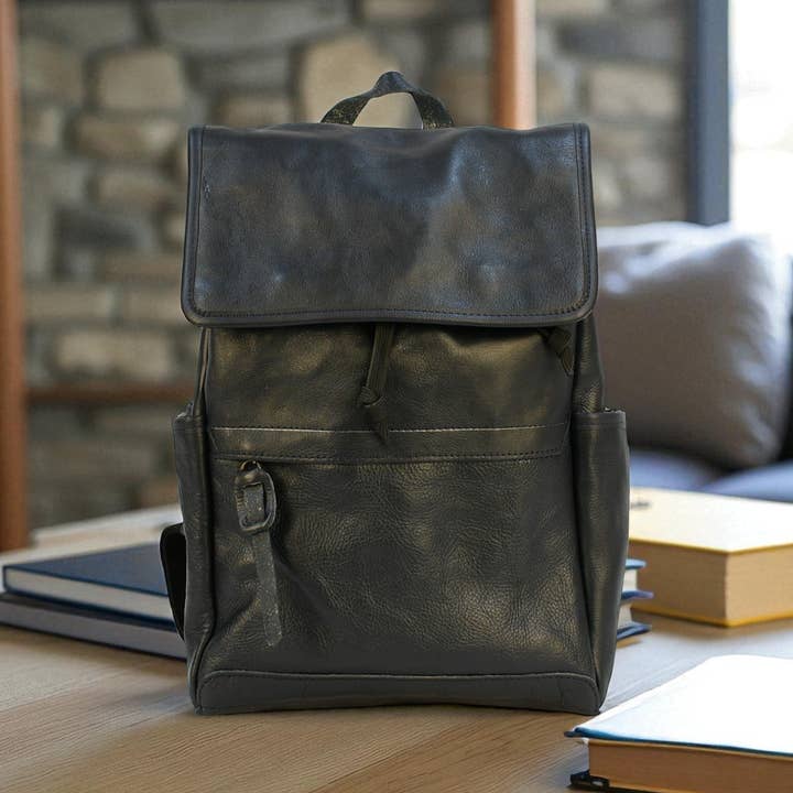 Mochila de cuero bovino - Azul marino para venta al por mayor de Misty Mountain Gaming