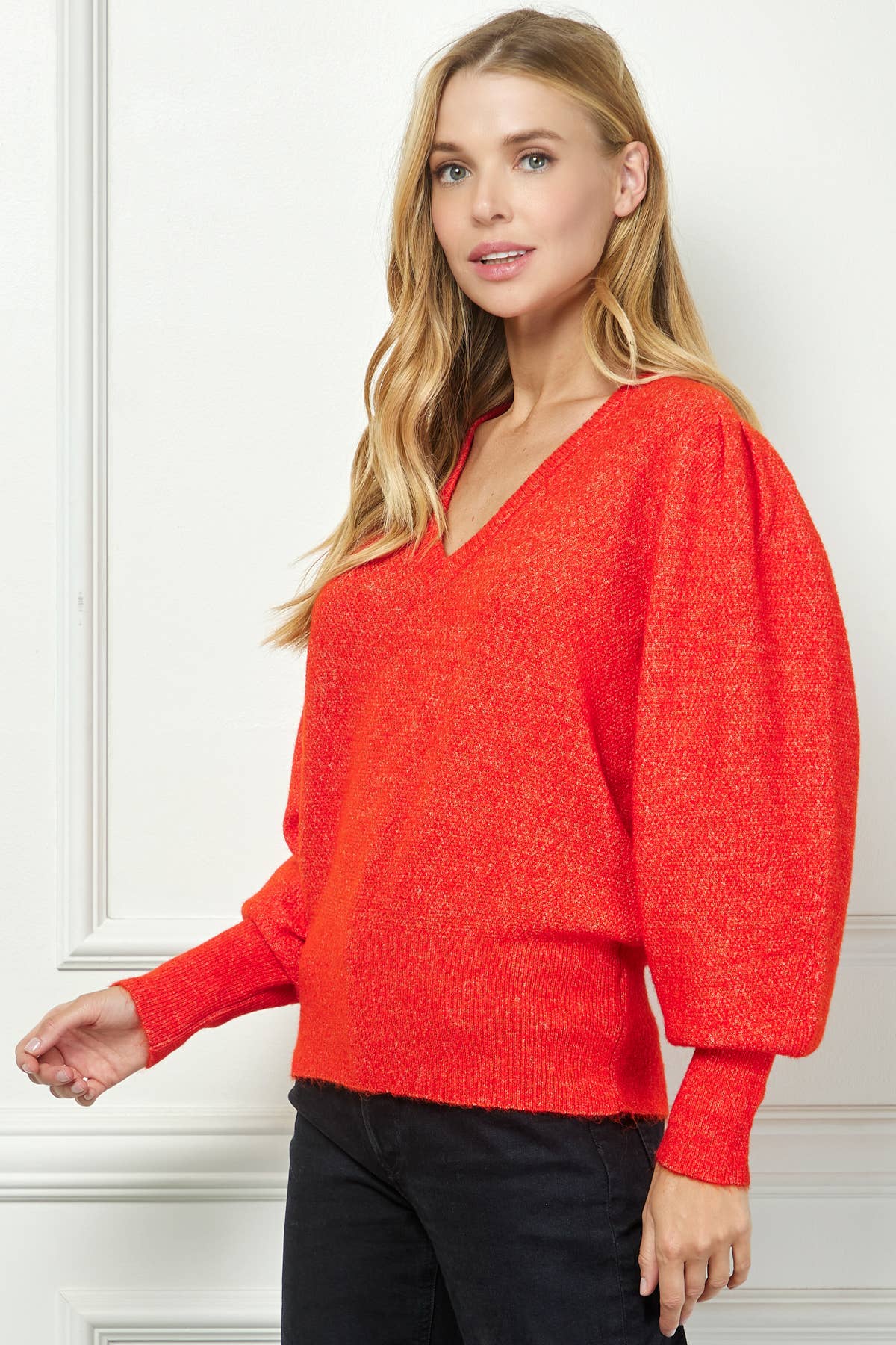 KÖRSBÄRSTOMAT MYSIG FEMME ULLPUFFTRÖJA för wholesale på Faire2