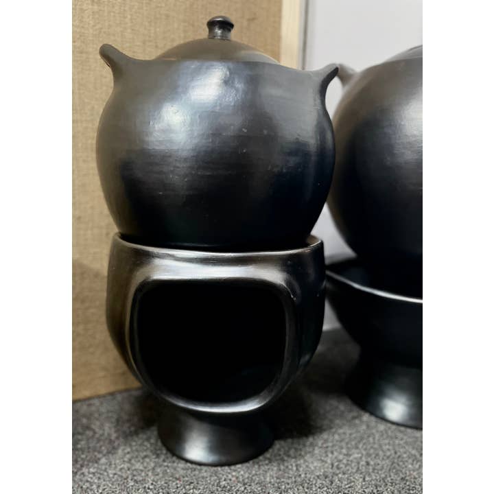 Authentic Origin Colombia - Wholesale Grill Pan/Griddle - La Chamba Clay Pot for Cooking & Brazier - with Charcoal 3