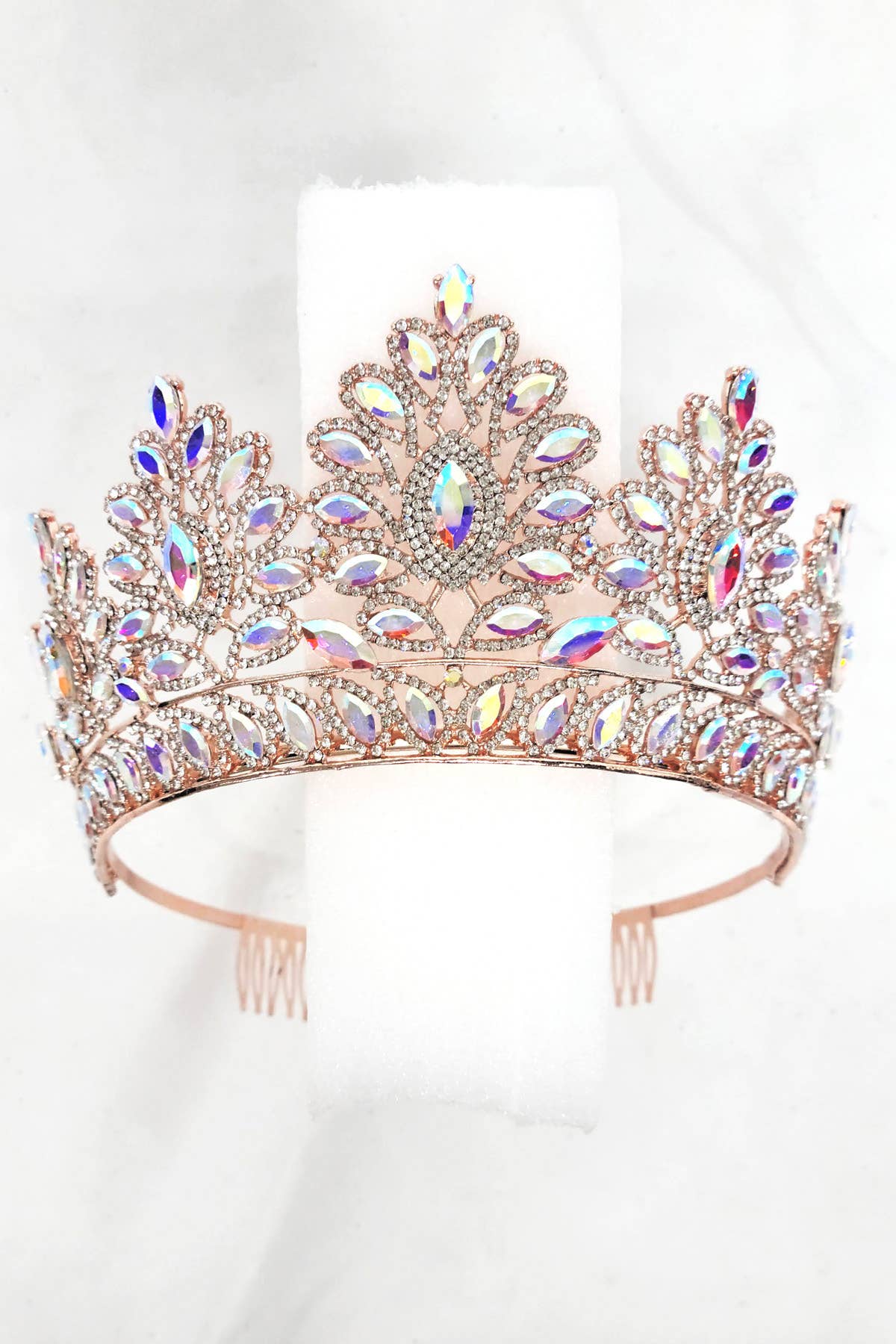 Chicas - Wholesale Tiara - Women's - One Size Fits All Metal Tiara With Rhinestones. HT93736
