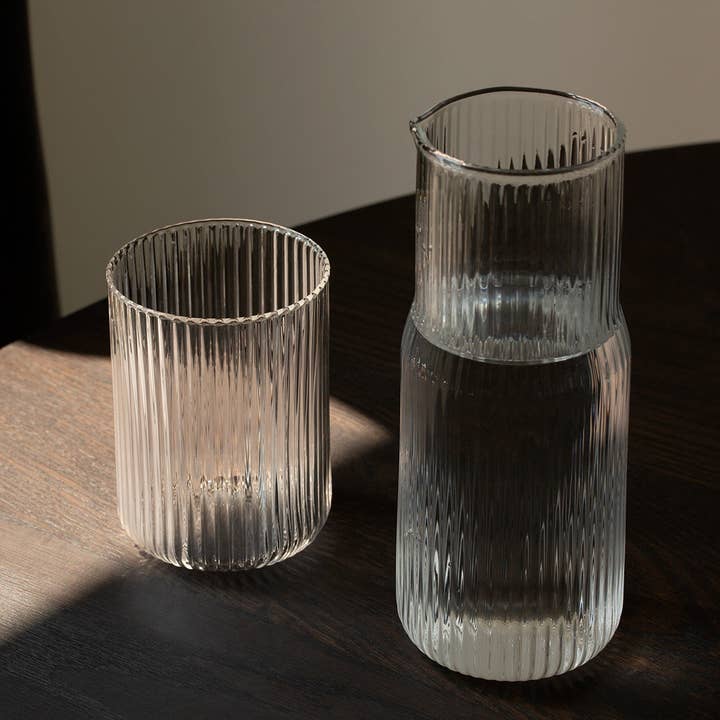 Gry Mattr by Joe Mimran - Wholesale Carafe - Ribbed Carafe - Clear