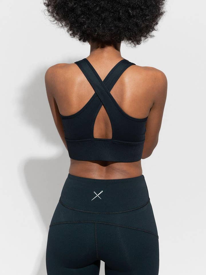 Dexed - Wholesale Activewear Set - Women's - Complete Sports Leggings Set | Black Bones Bra4