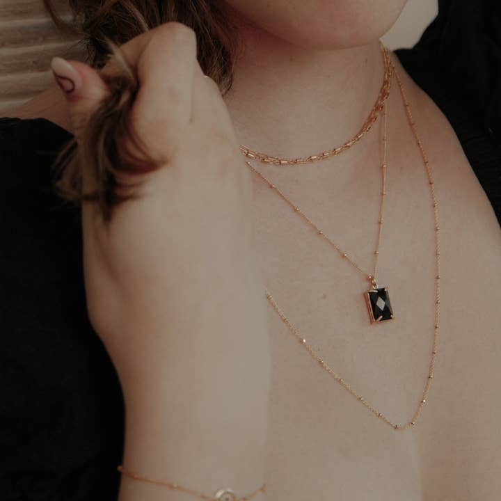 Ofina Jewelry - Wholesale Pendant/Charm Necklace - Black Emerald Necklace