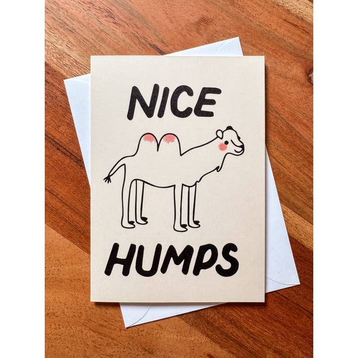 Tarjeta de humor de camello gracioso con cumplido sobre jorobas bonitas para venta al por mayor de Wug Prints