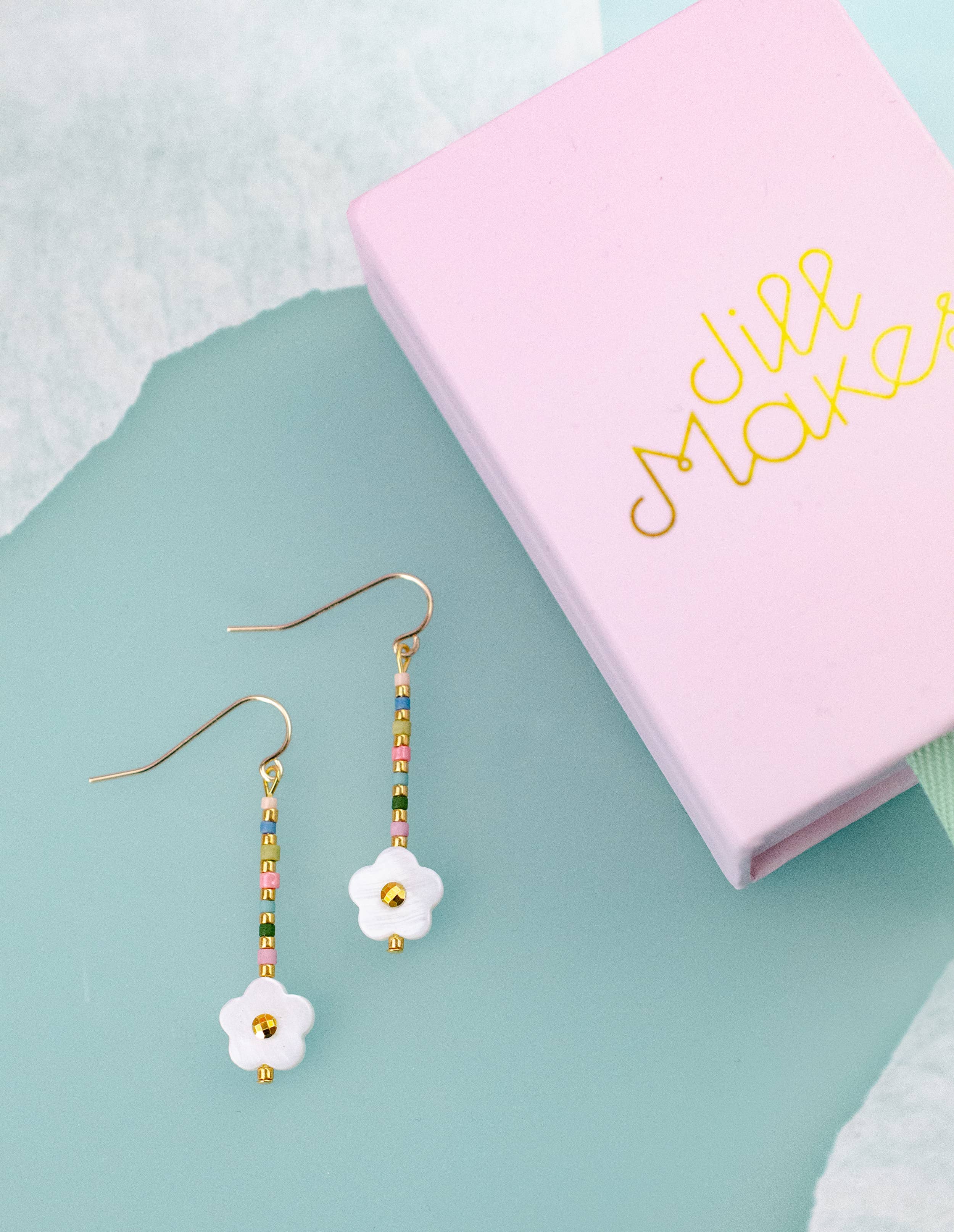 Jill Makes - Wholesale Dangle Earrings - Dainty Shell Rainbow Flower Earrings4