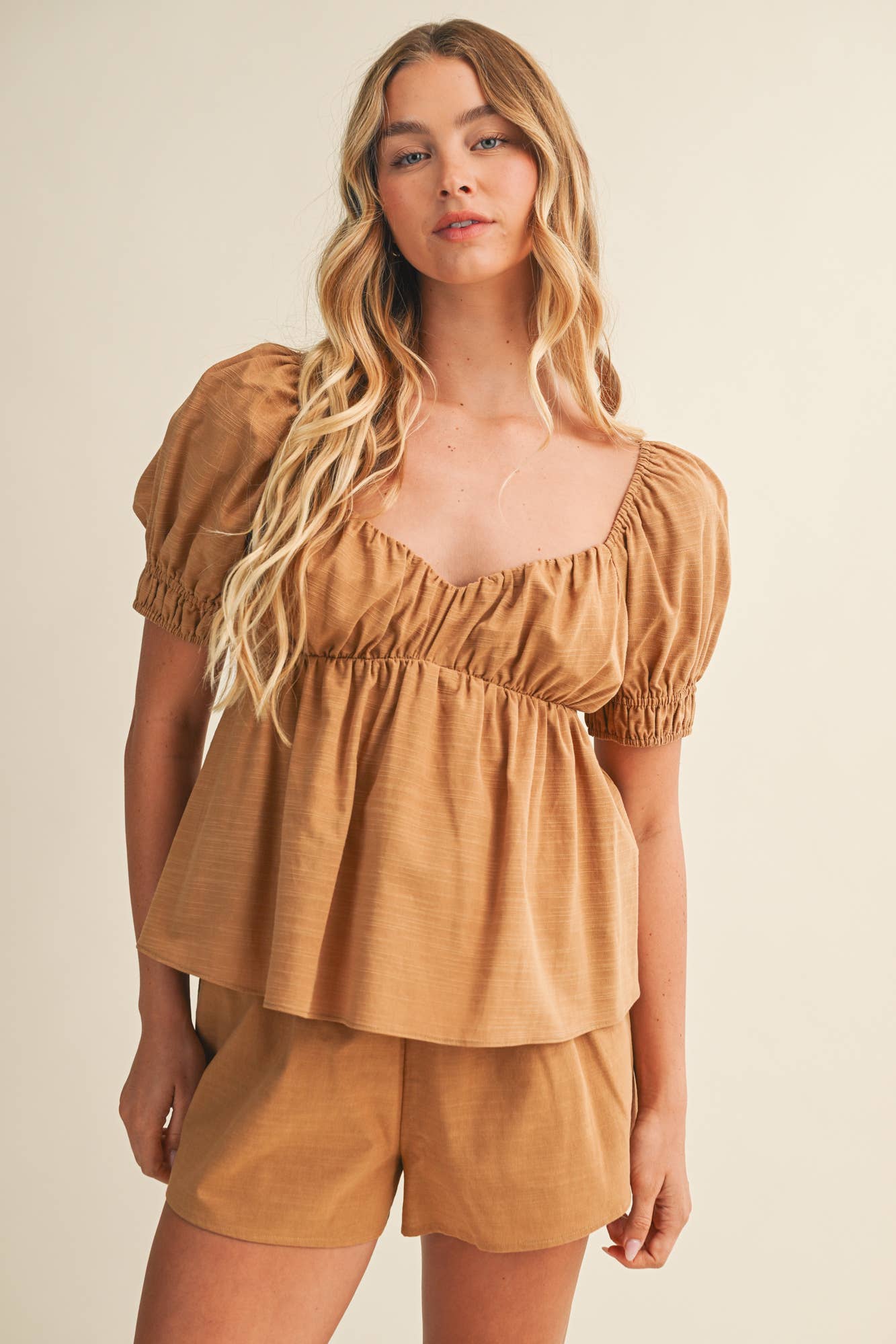 Mustard Seed - Wholesale Blouse - Women's - OPEN BACK PUFF SLEEVE TOP1