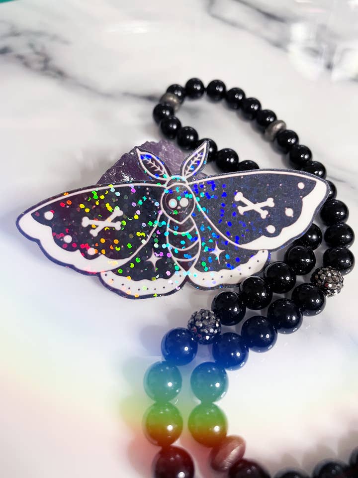 Autocollant tête de mort scintillante pour la vente par Desaray Designs