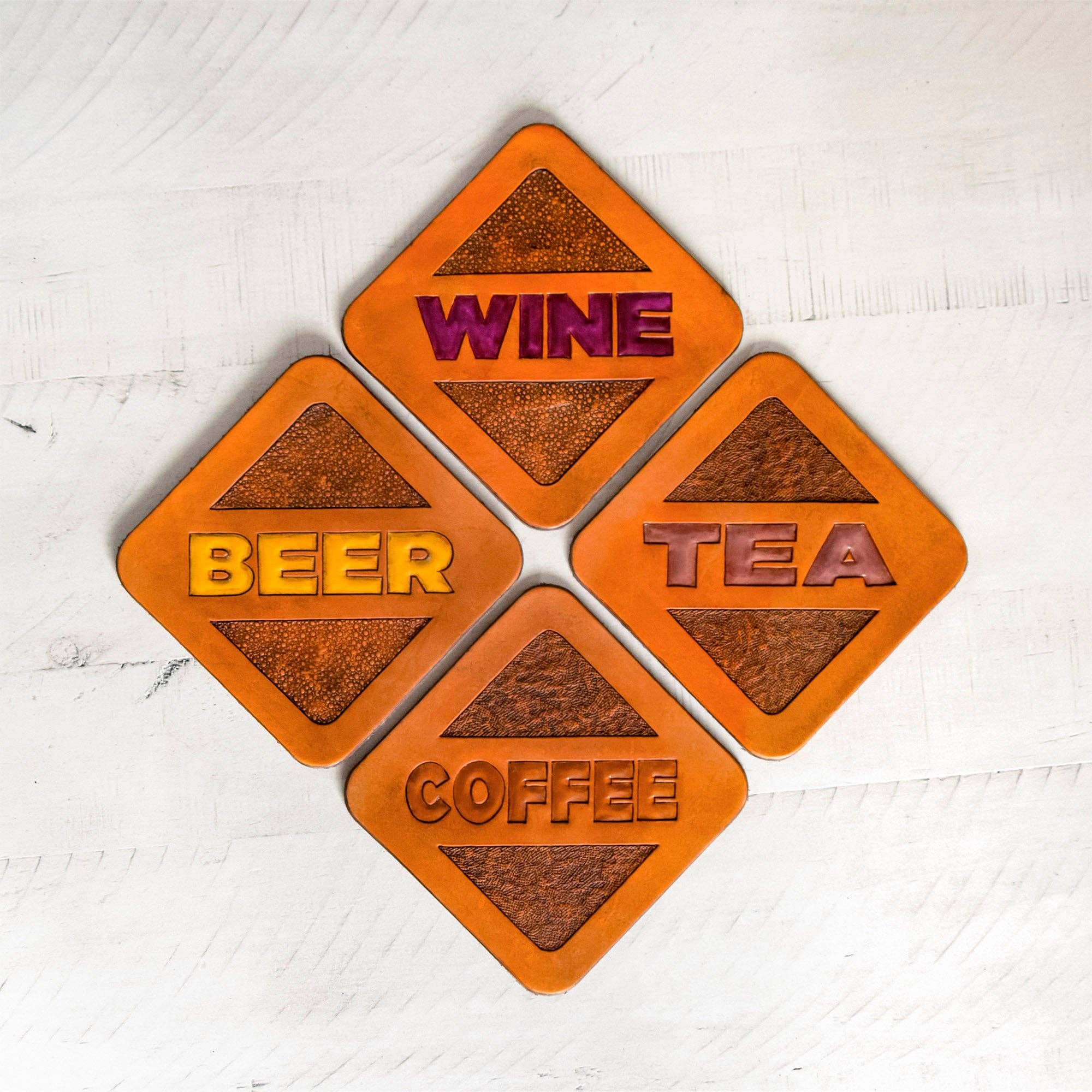 Natural Conjunto de Bases de Copos em Pele, 4 unidades para venda a revendedores na Faire2