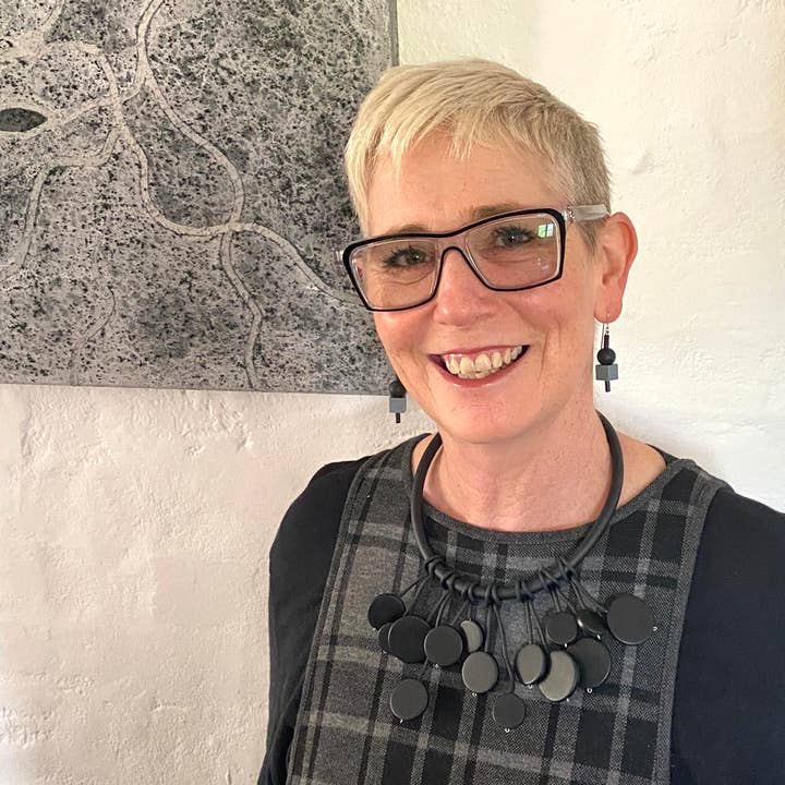 Frank Ideas - Wholesale Bib necklace - Modern Art Necklace. OCTOPUS, black rubber + resin necklace1